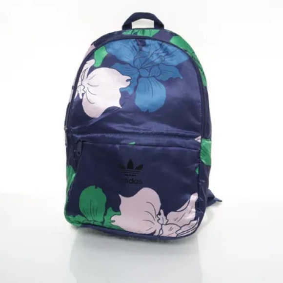 Adidas Originals 3 Piece Set - Picture 4 of 10